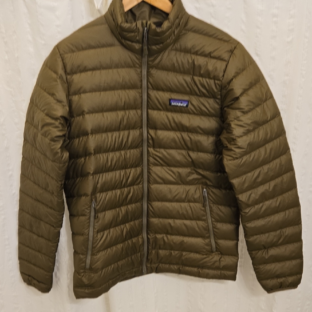 Patagonia Men's Green Puffer Jacket
